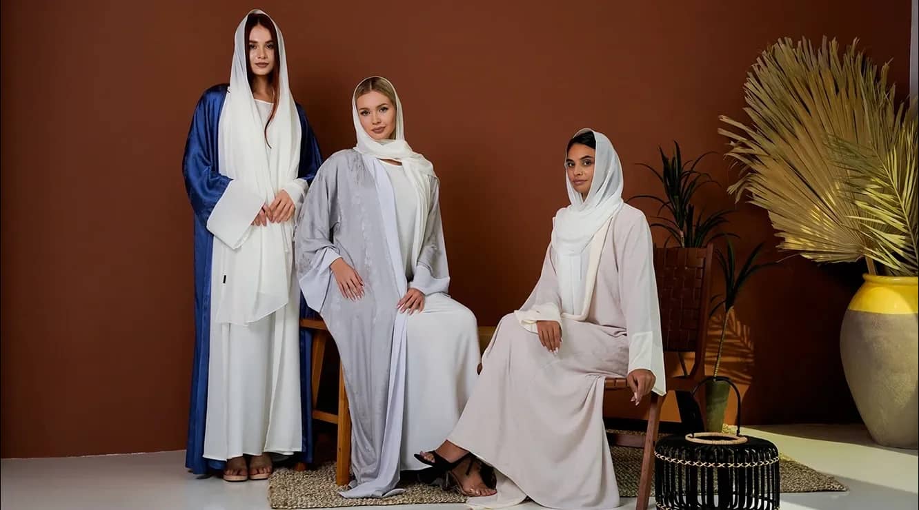 How to Choose the Perfect Abaya: A Complete Guide to buying abayas online